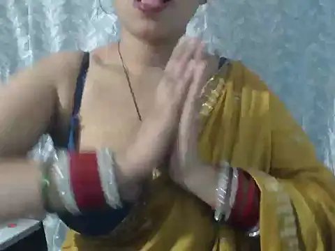 cute-priy online show from January 8, 11:32 am