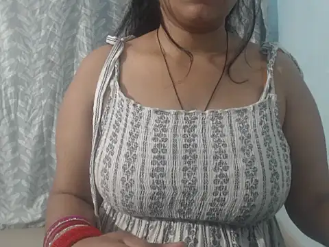 cute-priy online show from February 8, 12:28 pm