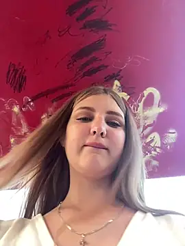 MollyDolle online show from July 16, 1:28 pm