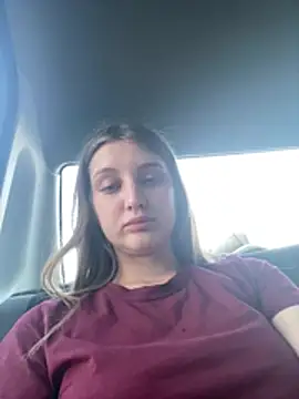 MollyDolle online show from August 1, 3:33 pm