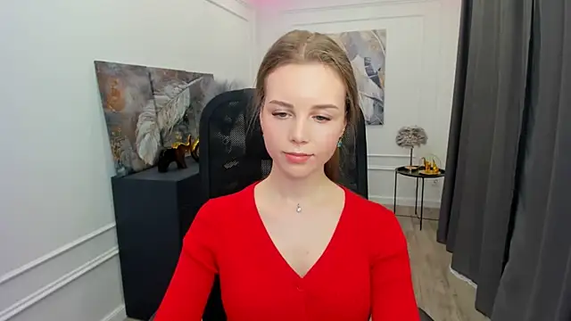 Snapshot of MileyWings chatting on March 18, 11:35 am MileyWings online show from March 18, 11:35 am