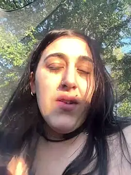 Snapshot of ThicBunz chatting on September 20, 9:38 pm ThicBunz online show from September 20, 9:38 pm