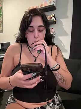 Snapshot of ThicBunz chatting on September 26, 3:27 pm ThicBunz online show from September 26, 3:27 pm