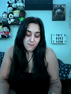 Snapshot of ThicBunz chatting on September 30, 2:16 am ThicBunz online show from September 30, 2:16 am