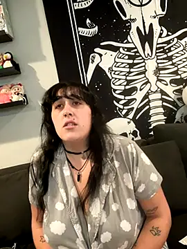 Snapshot of ThicBunz chatting on October 9, 3:54 pm ThicBunz online show from October 9, 3:54 pm