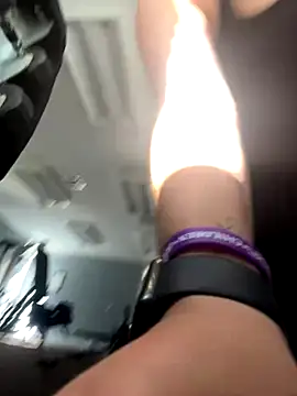 Snapshot of ThicBunz chatting on October 16, 2:29 pm ThicBunz online show from October 16, 2:29 pm