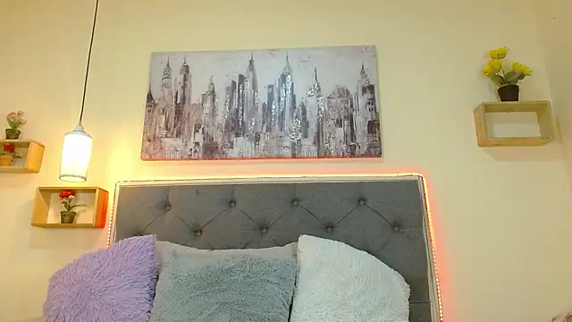 angelica bouvier online show from February 27, 9:04 pm