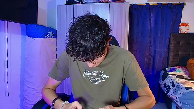 Nathan Bluee online show from February 10, 4:11 pm