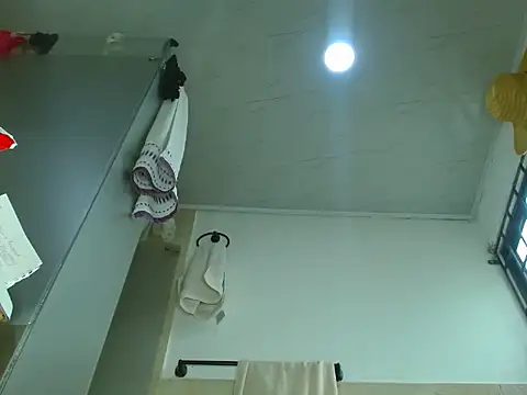 Snapshot of hornymilf_69xxx chatting on April 7, 5:57 pm hornymilf 69xxx online show from April 7, 5:57 pm