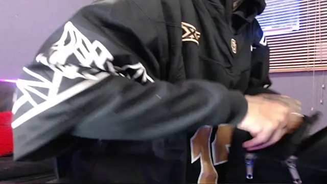 Snapshot of Andy_bapho chatting on November 20, 2:06 pm Andy bapho online show from November 20, 2:06 pm