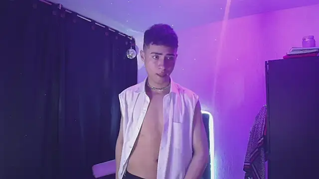 sexybat twink online show from December 13, 12:31 am