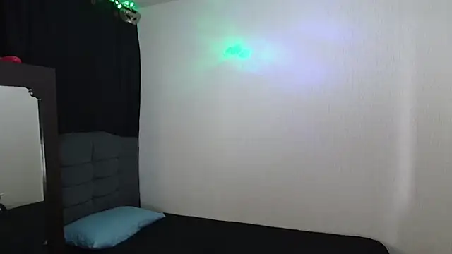 sexybat twink online show from February 2, 6:42 pm