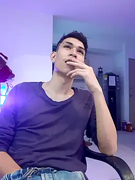 Snapshot of MrCalicoTV chatting on December 19, 9:17 pm MrCalicoTV online show from December 19, 9:17 pm