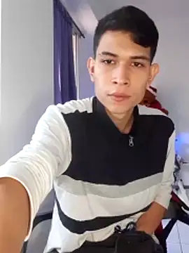 Snapshot of MrCalicoTV chatting on December 28, 9:40 pm MrCalicoTV online show from December 28, 9:40 pm