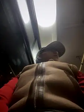 Snapshot of Khalyk_G chatting on December 2, 3:56 am Khalyk G online show from December 2, 3:56 am