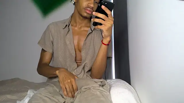 Skinnyblackman online show from March 17, 2:20 pm