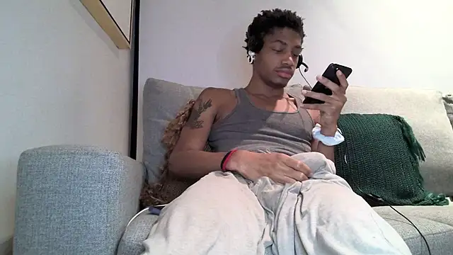 Skinnyblackman online show from March 19, 6:06 am