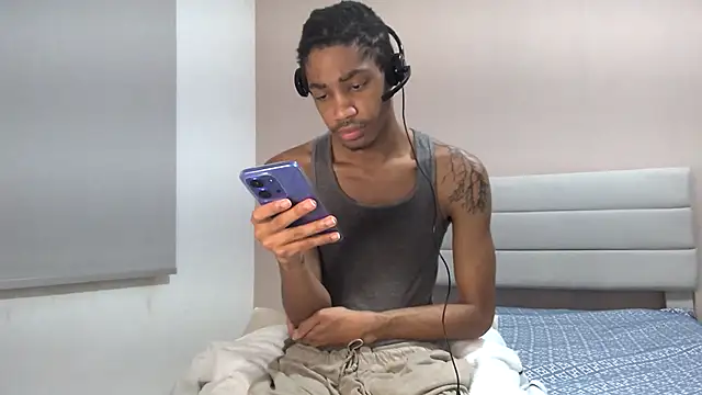 Skinnyblackman online show from April 1, 6:03 am