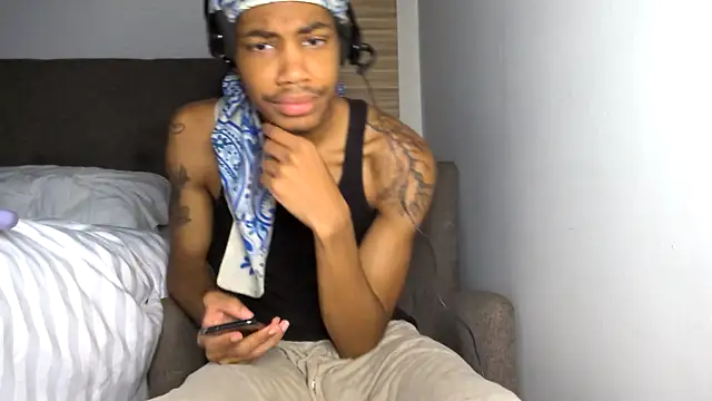 Skinnyblackman online show from April 30, 12:39 am