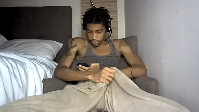 Skinnyblackman online show from May 13, 4:43 am