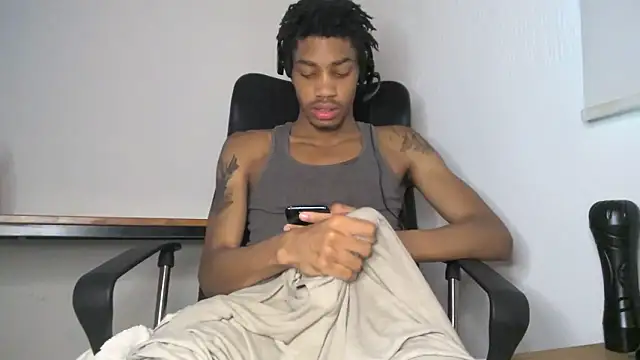 Skinnyblackman online show from May 30, 11:35 pm