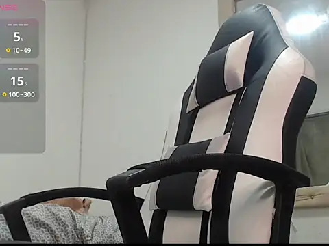 queen findom online show from November 5, 3:17 am