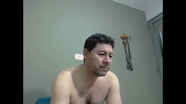 Snapshot of ambar_jacksonn chatting on June 13, 1:58 am ambar jacksonn online show from June 13, 1:58 am
