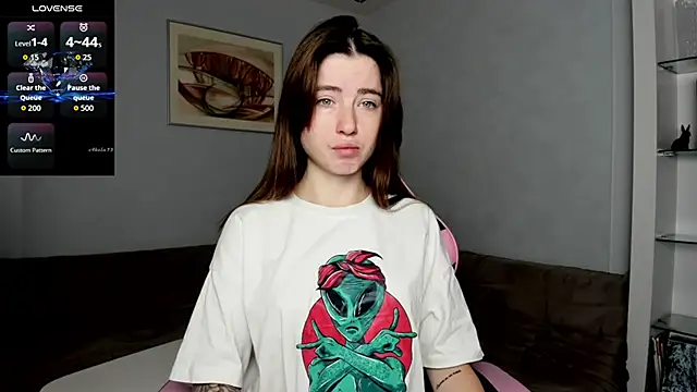 Luxuryalma online show from October 2, 6:31 am