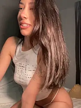 Sophiehii online show from October 19, 1:23 pm