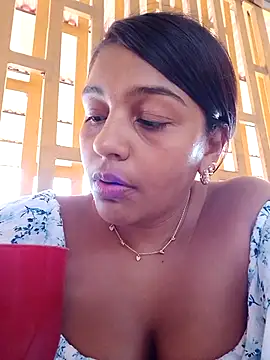 Snapshot of anaesca chatting on February 19, 5:27 pm anaesca online show from February 19, 5:27 pm