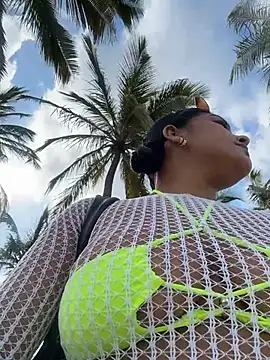 anaesca online show from February 17, 2:13 pm