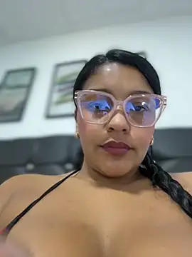 anaesca online show from July 14, 2:12 pm