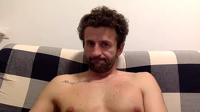 Elwallerox online show from April 27, 8:18 pm