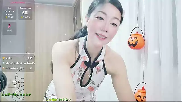 CindyHK online show from October 31, 4:41 pm