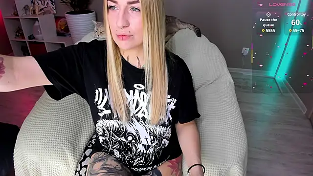 Tanya Acid online show from March 3, 4:25 am