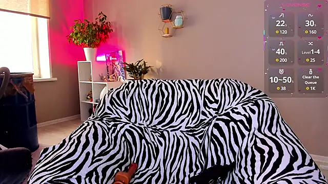 Tanya Acid online show from March 18, 6:46 am