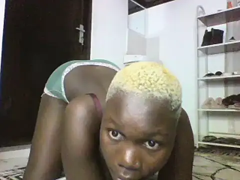 sexyqueen02 online show from March 5, 10:44 am