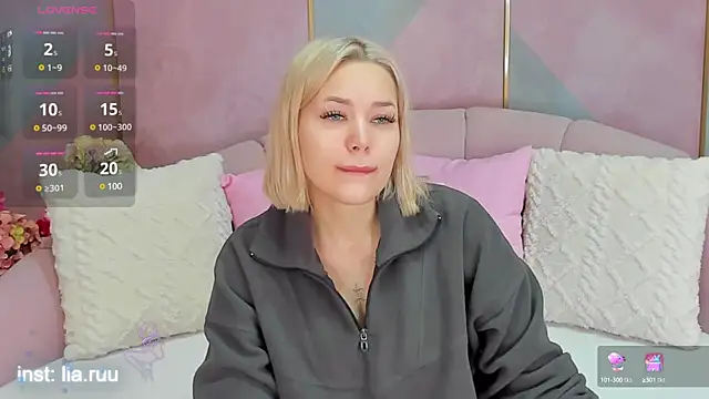 LIA KITTY online show from March 17, 6:40 am