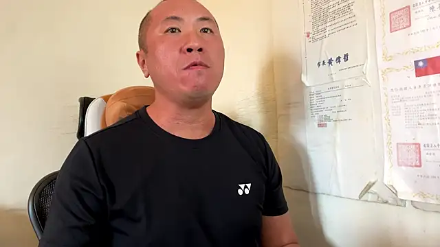 chih515 online show from May 1, 11:53 pm