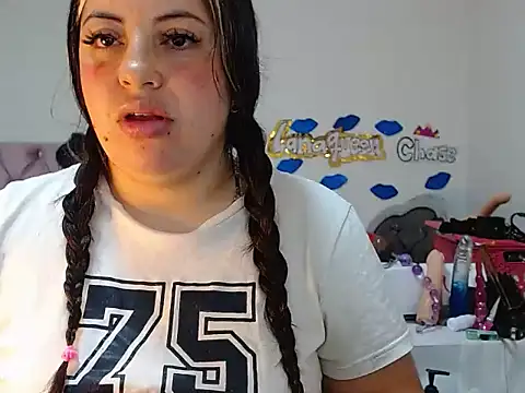 lanaqueen699 online show from February 12, 6:51 pm