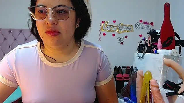 lanaqueen699 online show from September 9, 12:26 pm
