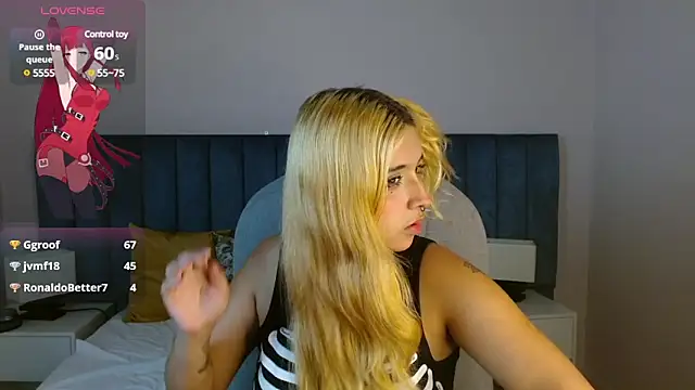 april bunnyy online show from December 10, 7:58 am