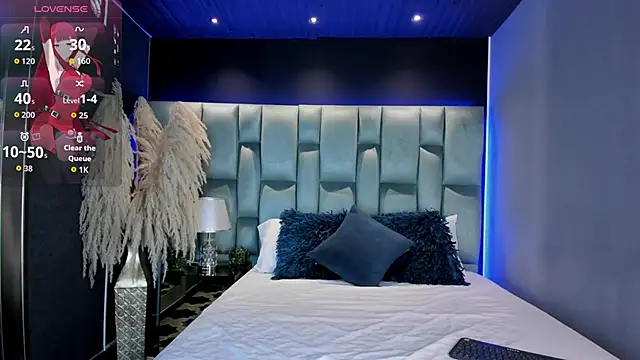 Larabrooks online show from October 6, 7:22 pm