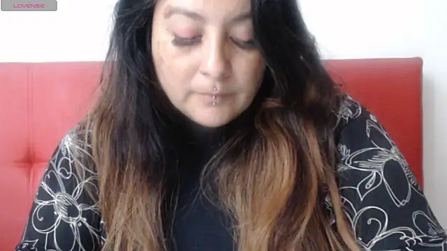Snapshot of amydeepqueen chatting on December 2, 11:45 am amydeepqueen online show from December 2, 11:45 am