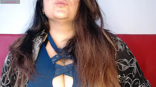 Snapshot of amydeepqueen chatting on December 13, 11:34 am amydeepqueen online show from December 13, 11:34 am