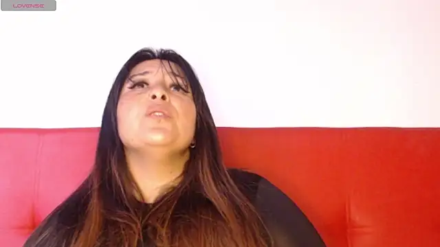 Snapshot of amydeepqueen chatting on December 23, 11:47 am amydeepqueen online show from December 23, 11:47 am
