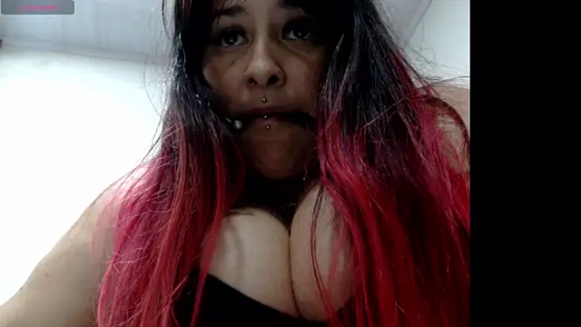 Snapshot of amydeepqueen chatting on January 31, 1:45 pm amydeepqueen online show from January 31, 1:45 pm
