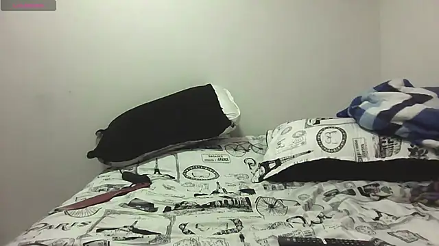 Snapshot of amydeepqueen chatting on February 18, 5:10 pm amydeepqueen online show from February 18, 5:10 pm