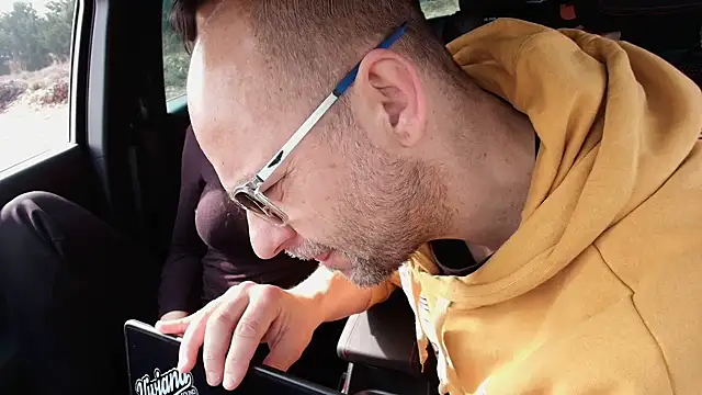 Snapshot of lullina1 chatting on February 9, 11:47 am lullina1 online show from February 9, 11:47 am