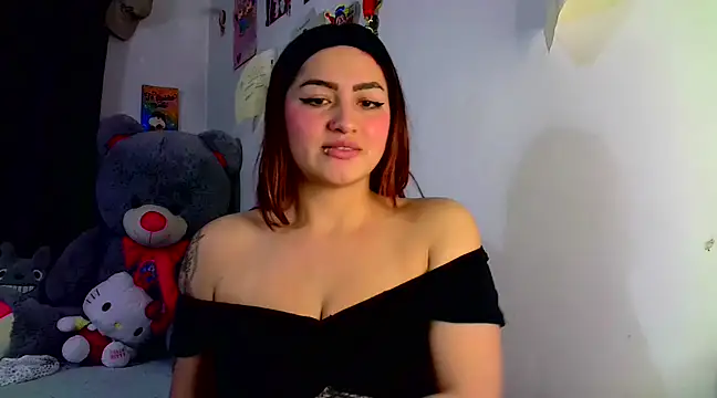 lucycherry   online show from March 10, 11:49 pm